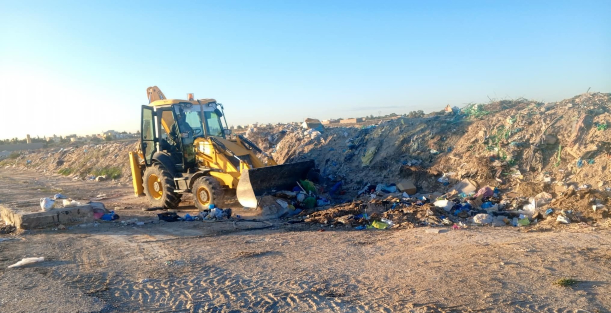 في ظل التساؤلات حول الملفات البيئية بقابس..   مراجعة الإطار القانوني للتصرف في "الفوسفوجيبس" وإجراءات لمعالجة ملف النفايات